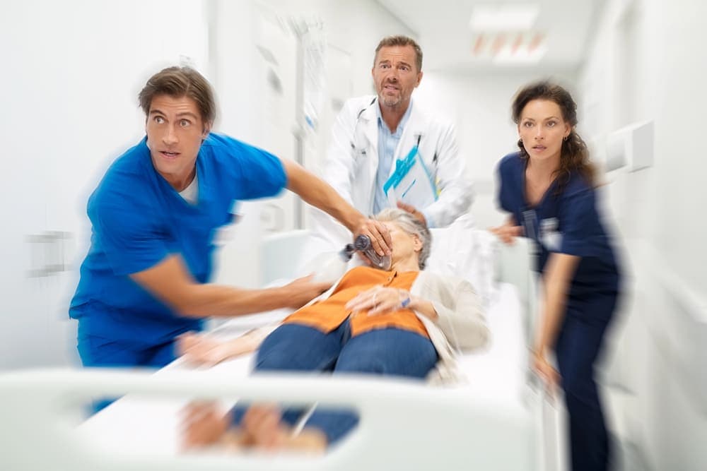 Porter secours à une victime d’arrêt cardiaque (ACR) Porter secours à une victime d’arrêt cardiaque (ACR)
